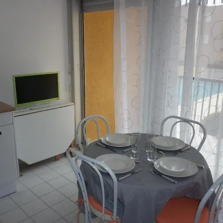 2 Pièces Vue Piscine Richelieu Cap D'agde *